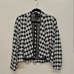 New Directions houndstooth open Shawl Neckline blazer. Size L